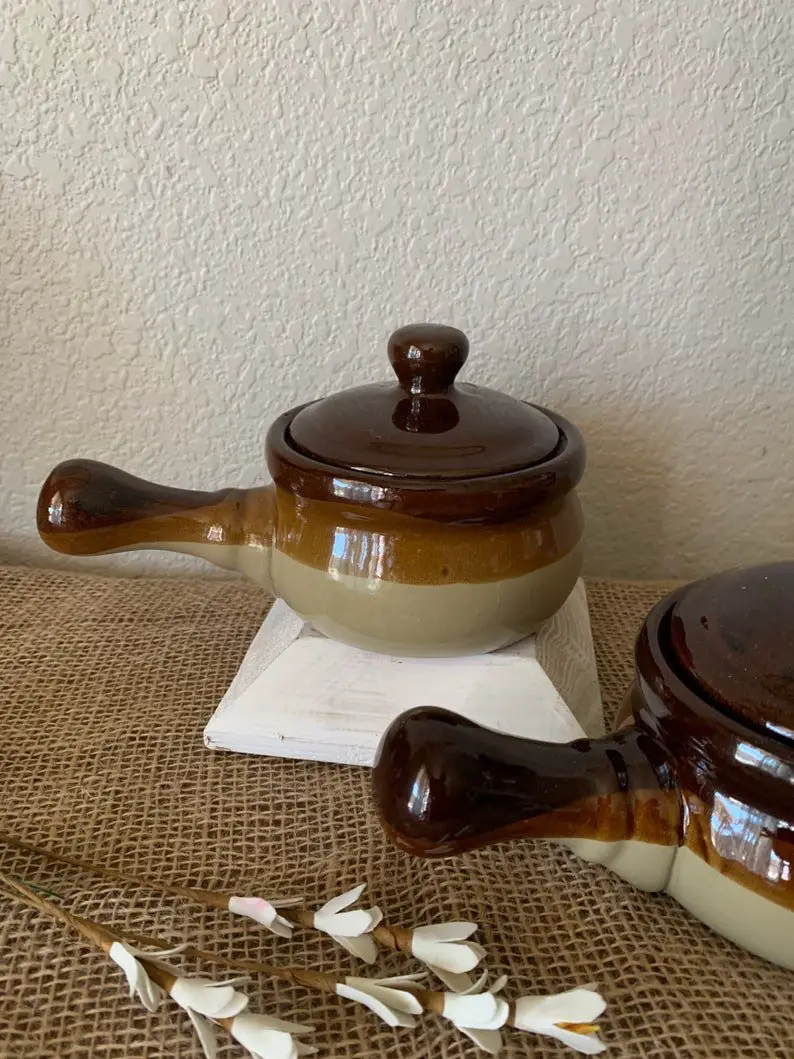 2 pc. Vintage French onion soup bowls with lids brown ...