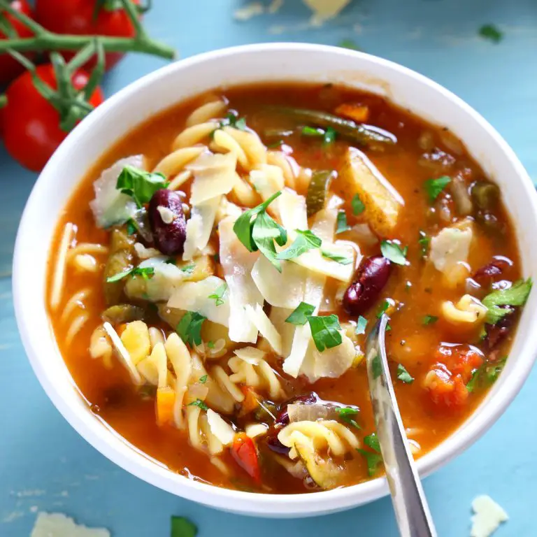 Best Ever Slow Cooker Minestrone Soup