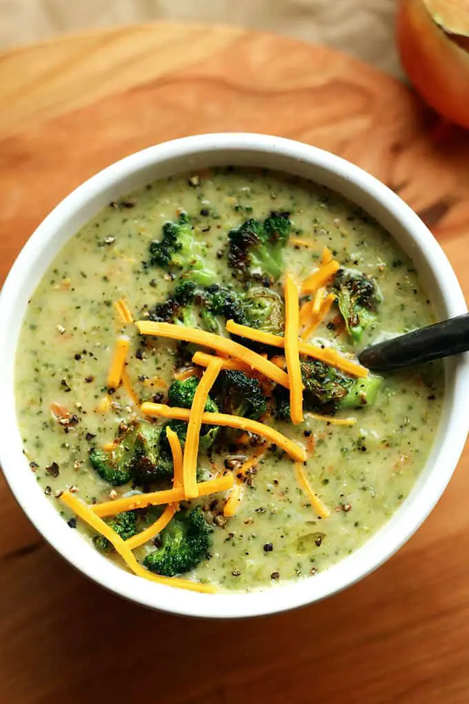 Creamy Vegan Broccoli Soup (Vegan Cream of Broccoli Soup ...