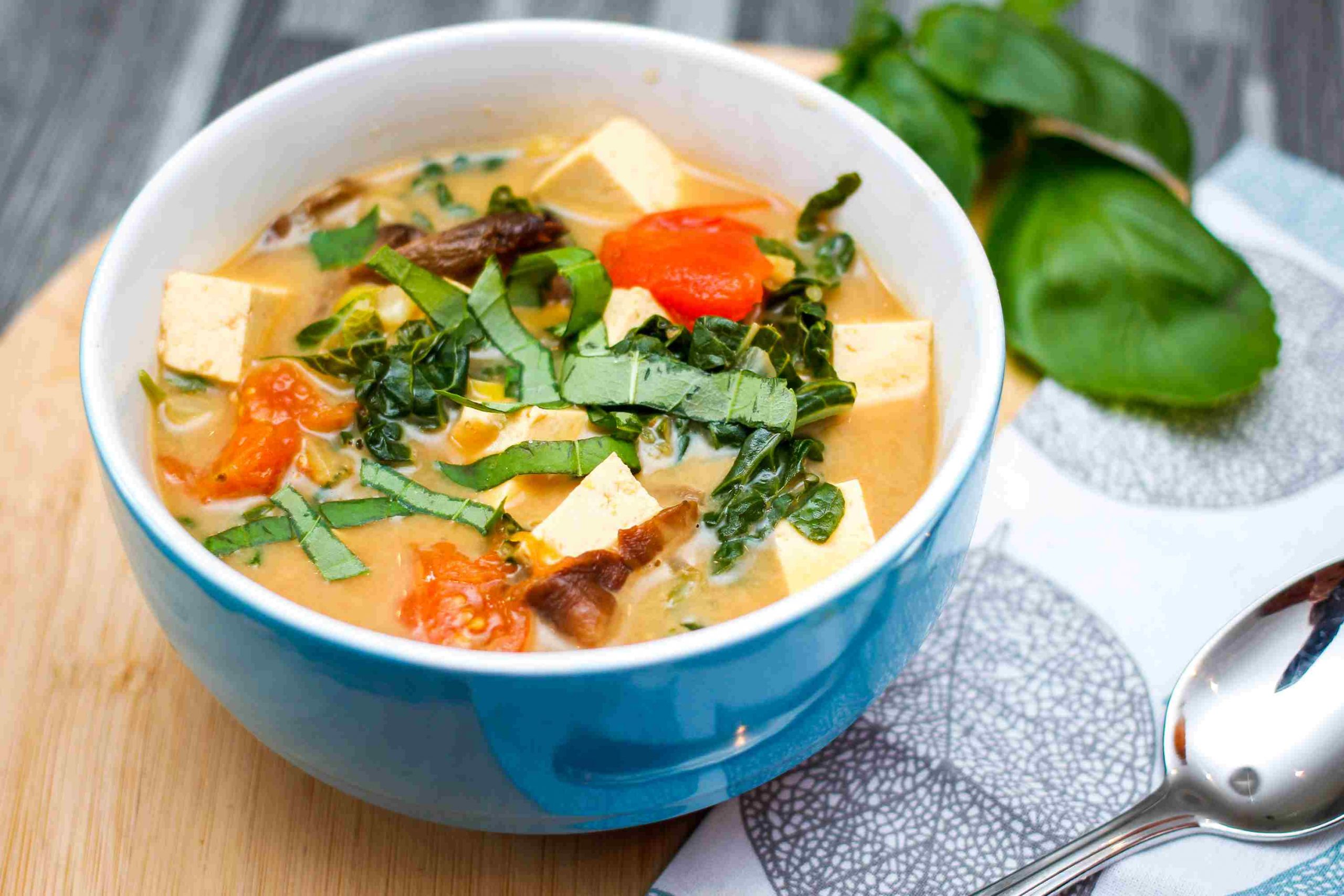 Easy Vegetarian Tom Yum Soup Recipe