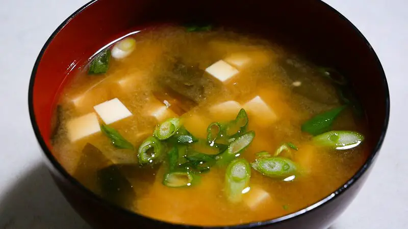 How to Make Miso Soup with Tofu