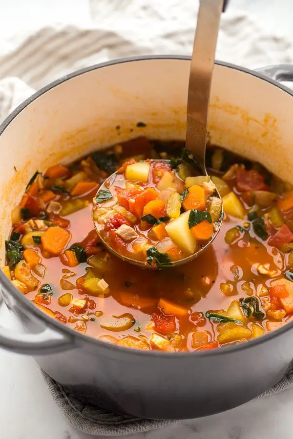 This Chicken Vegetable Soup is a healthy dinner made in one pot ...